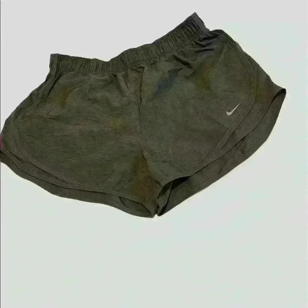 Wine’s shorts